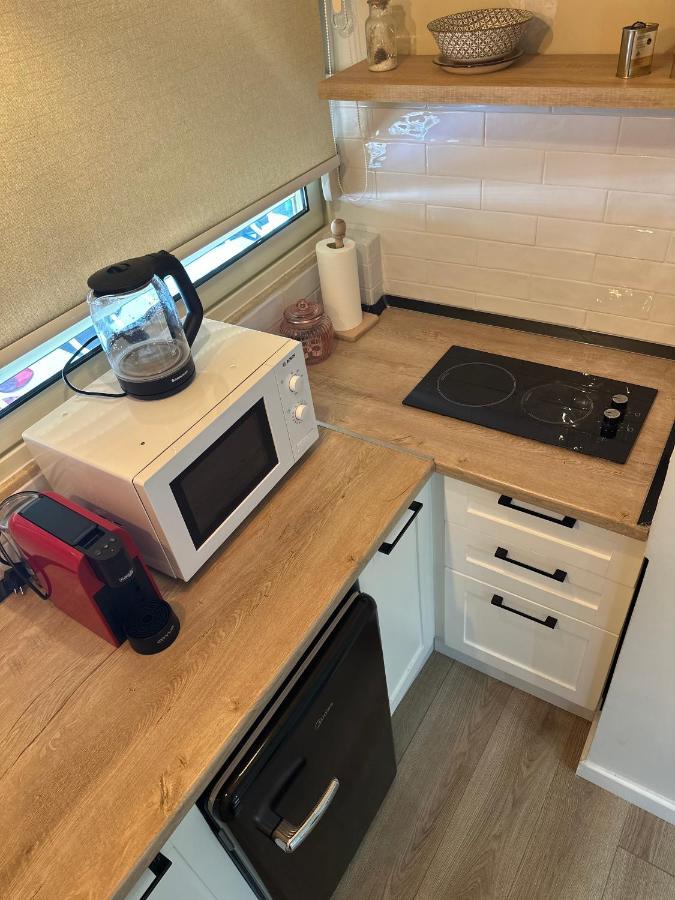 4Seasonsgea , Deluxe Studio , City Centre , Τίρανα Εξωτερικό φωτογραφία