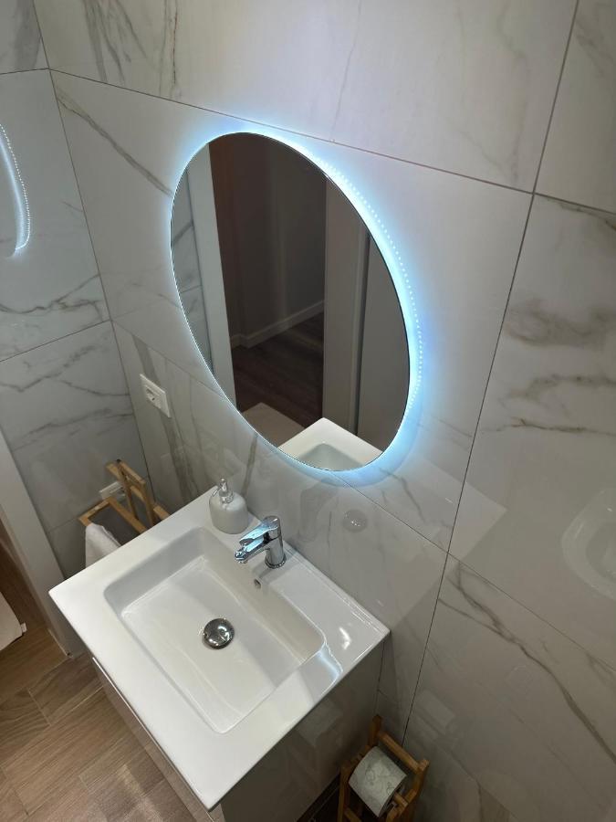 4Seasonsgea , Deluxe Studio , City Centre , Τίρανα Εξωτερικό φωτογραφία