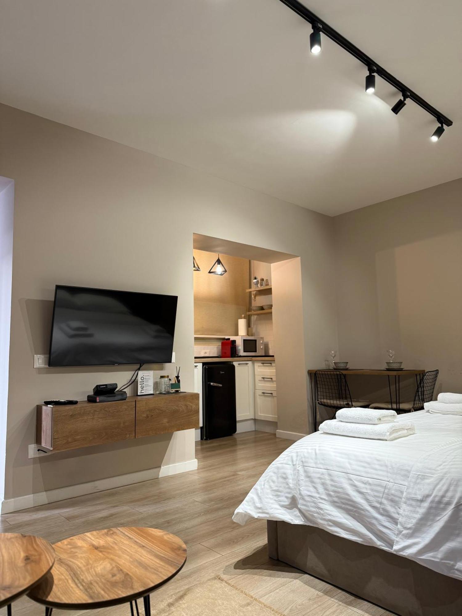 4Seasonsgea , Deluxe Studio , City Centre , Τίρανα Εξωτερικό φωτογραφία